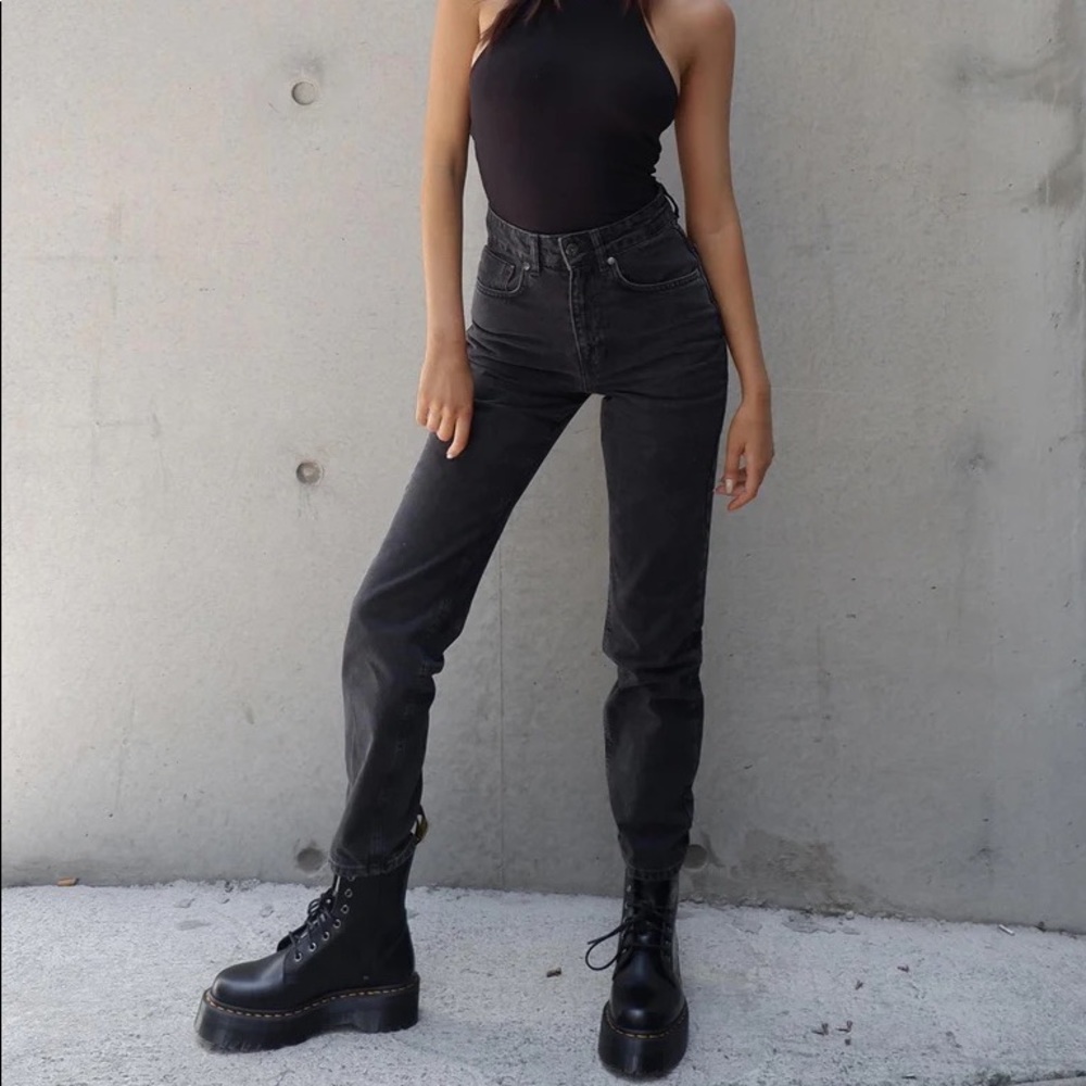 Free People Jeans Ragged Jeans w Butt Rip, Ragged Priest Butt Cut Jean Band New!
